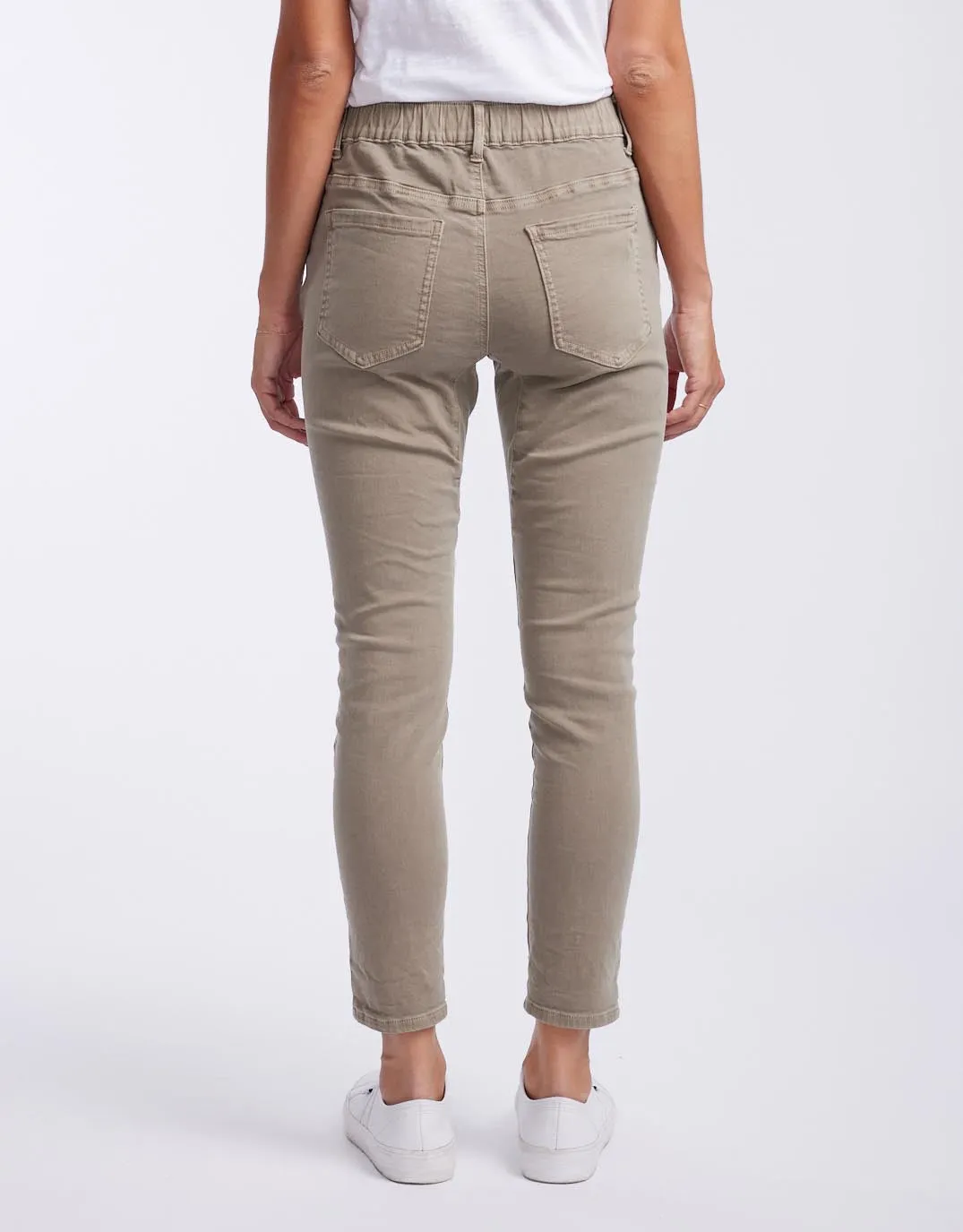 Emma Stretch Jean - Elk