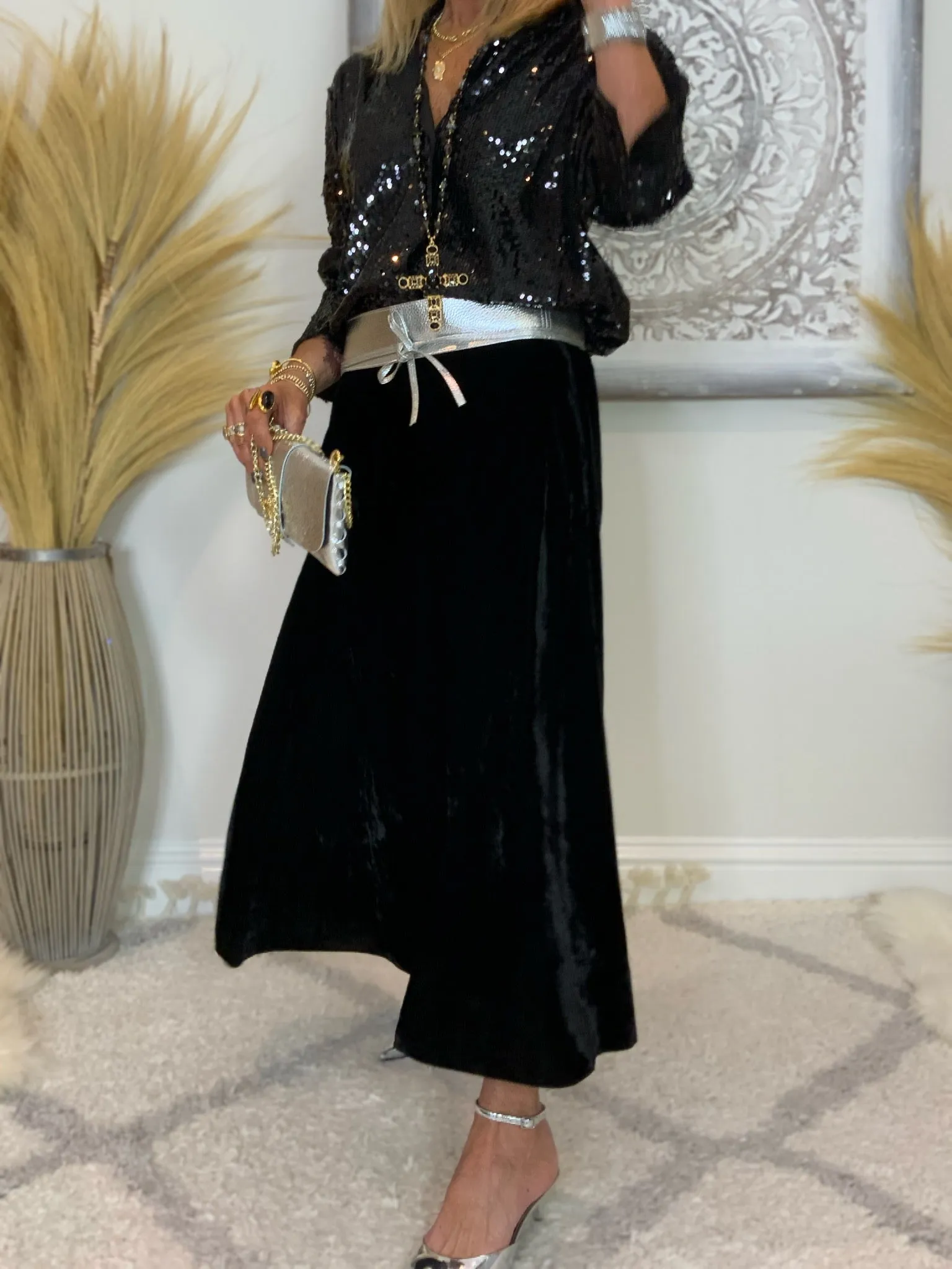 Evie Velvet Maxi Skirt Black