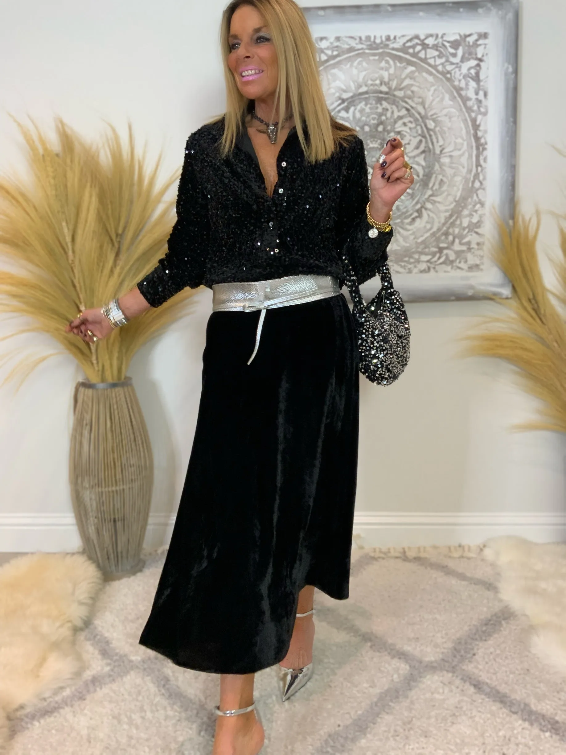 Evie Velvet Maxi Skirt Black