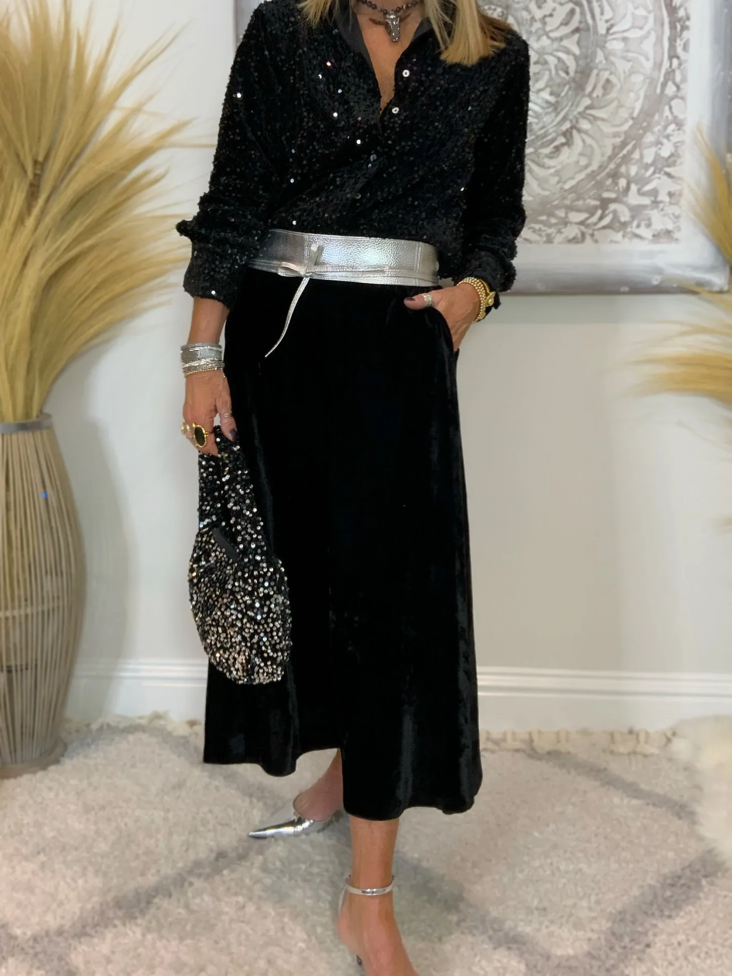 Evie Velvet Maxi Skirt Black