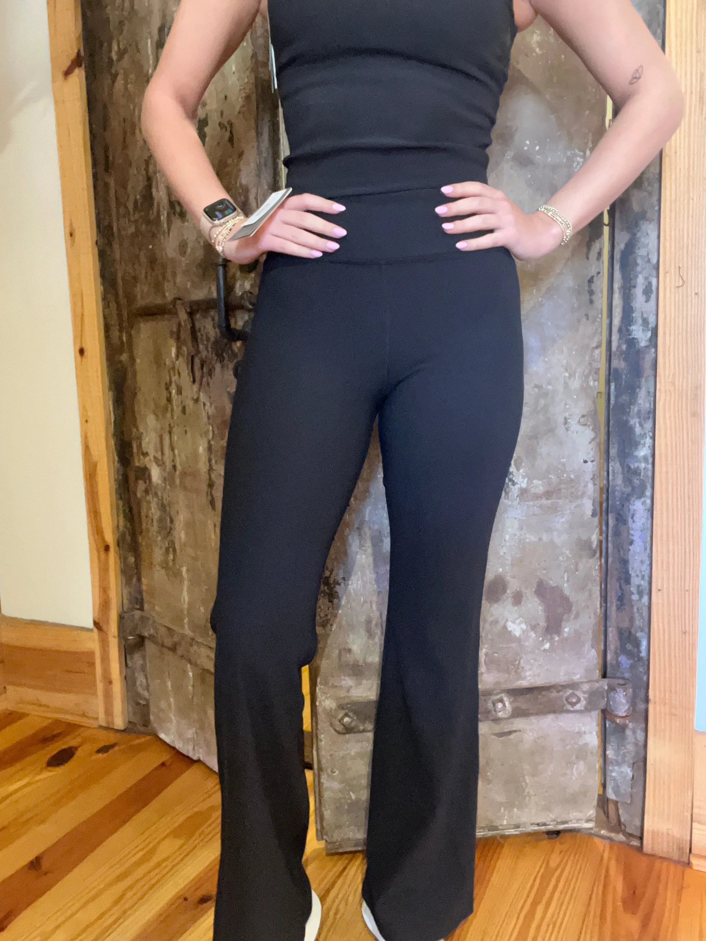 Hit The Studio Flare Legging