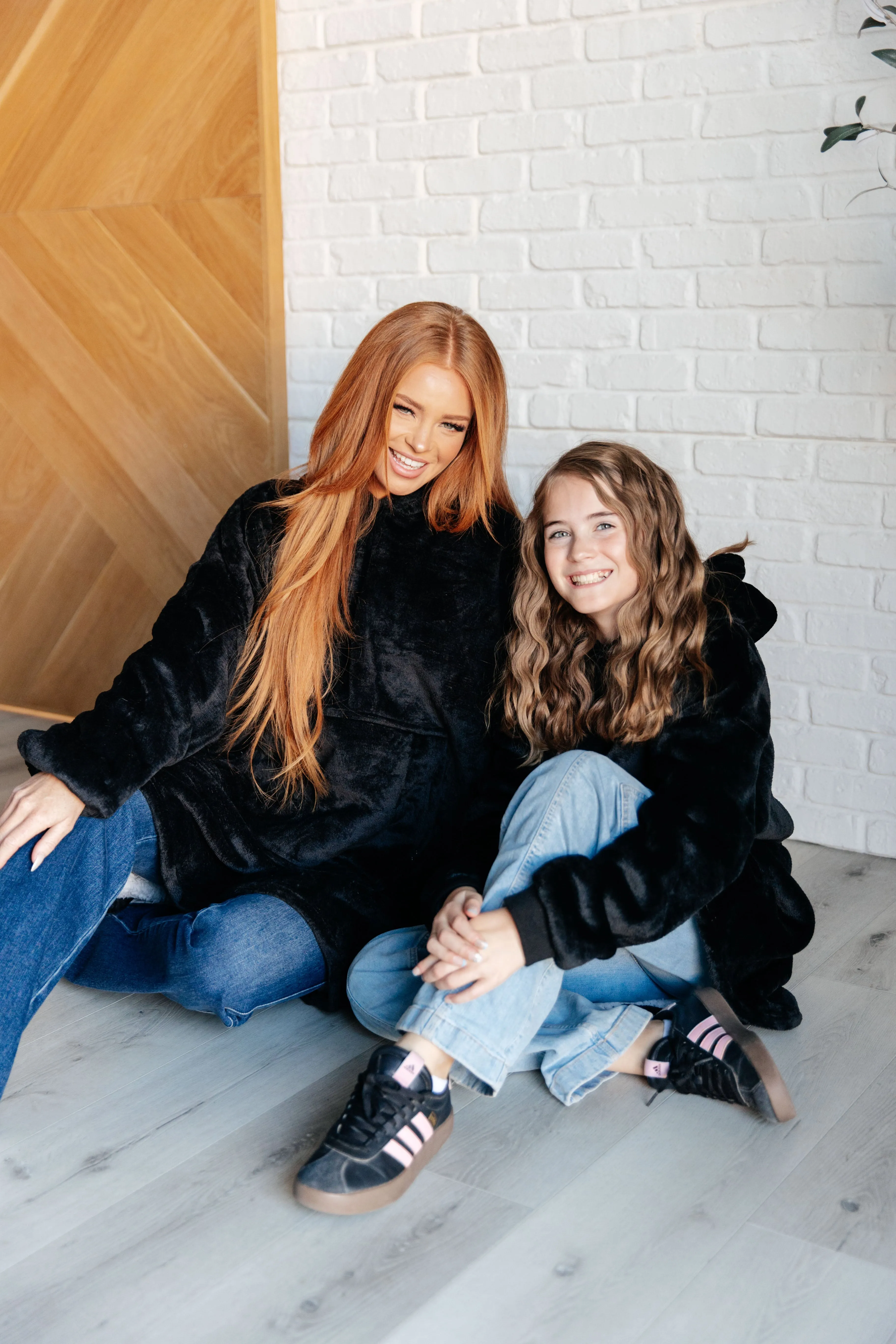 Kids Oversized Hoodie Blanket - Black