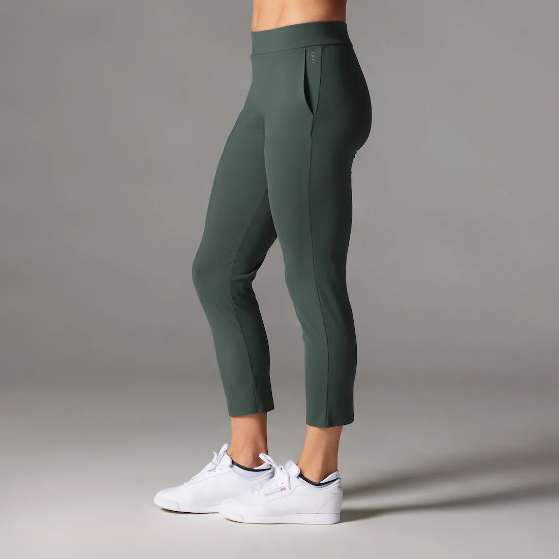 TaviSculpt® Work It Ankle Pant