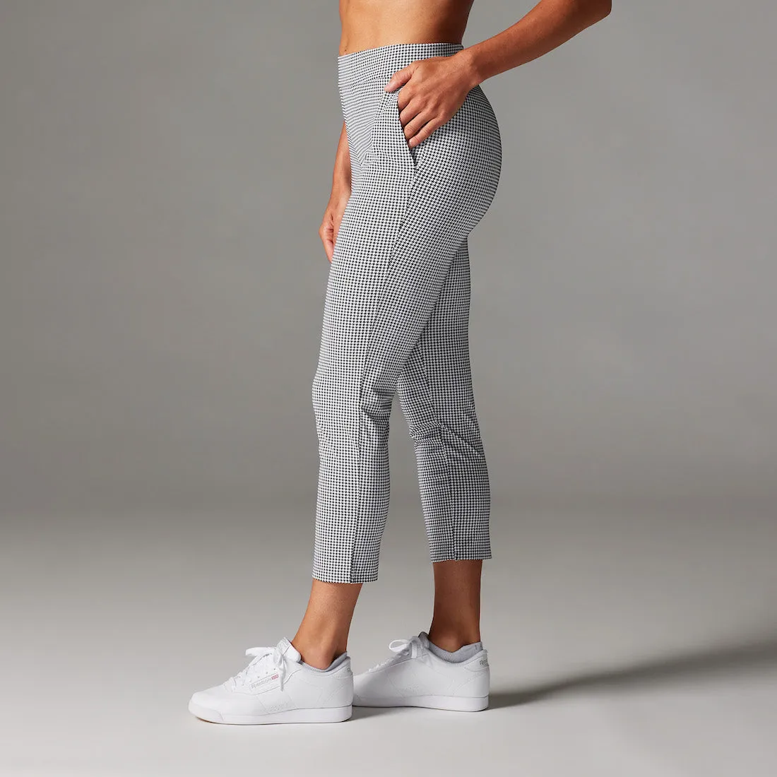 TaviSculpt® Work It Ankle Pant